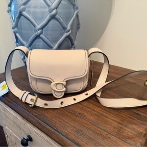 Coach Tabby Messenger 19 Crossbody Bag